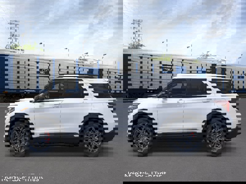 New 2026 Ford Explorer ST image 3