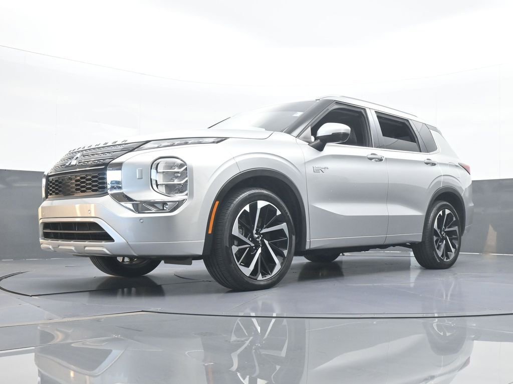 Used 2023 Mitsubishi Outlander SEL image 70