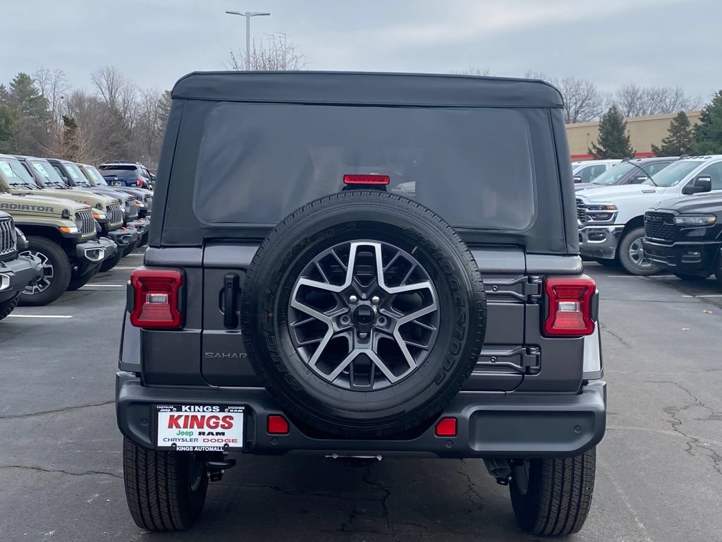 New 2026 Jeep Wrangler Unlimited Sahara AWD/4WD image 9