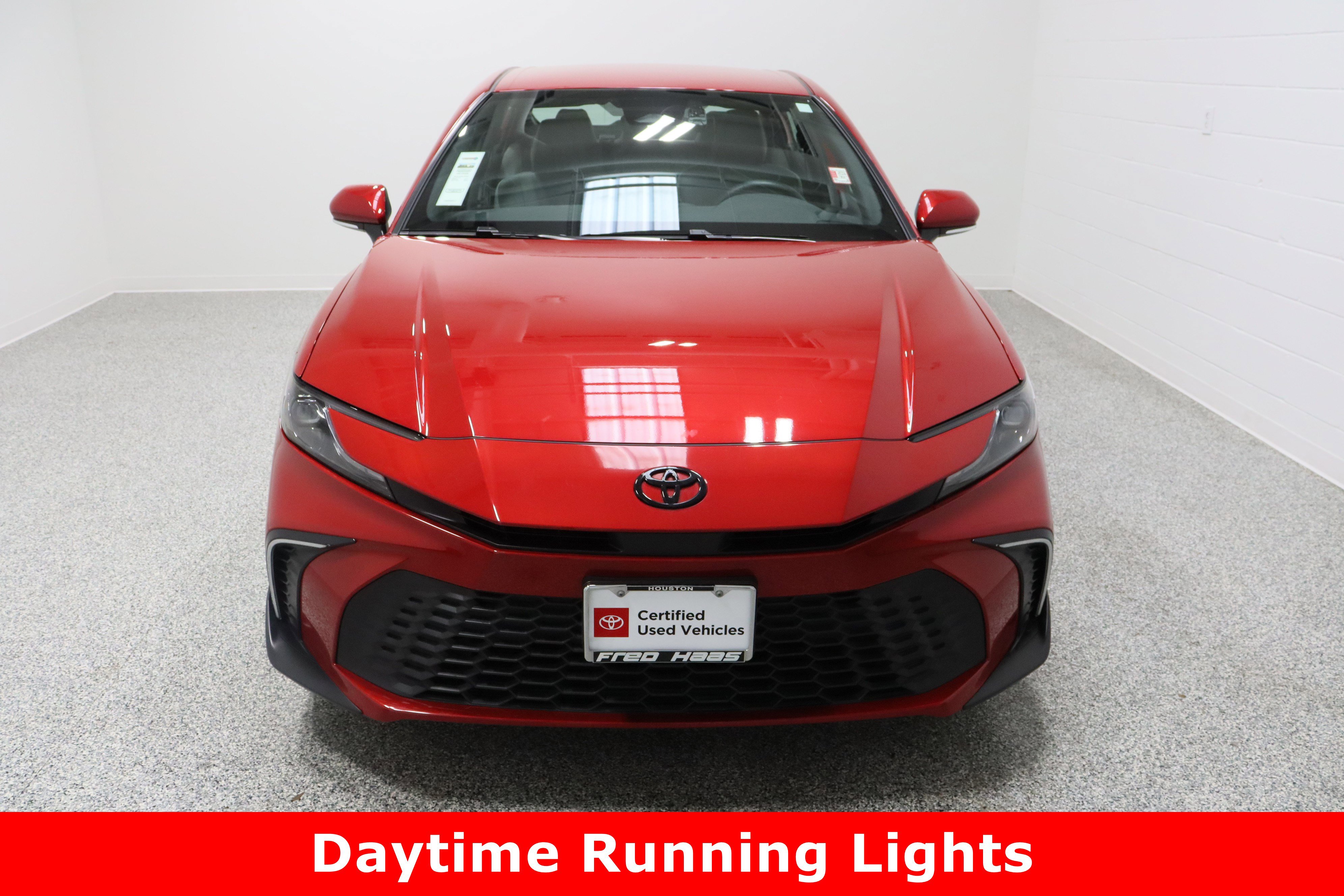 Certified 2025 Toyota Camry SE image 3