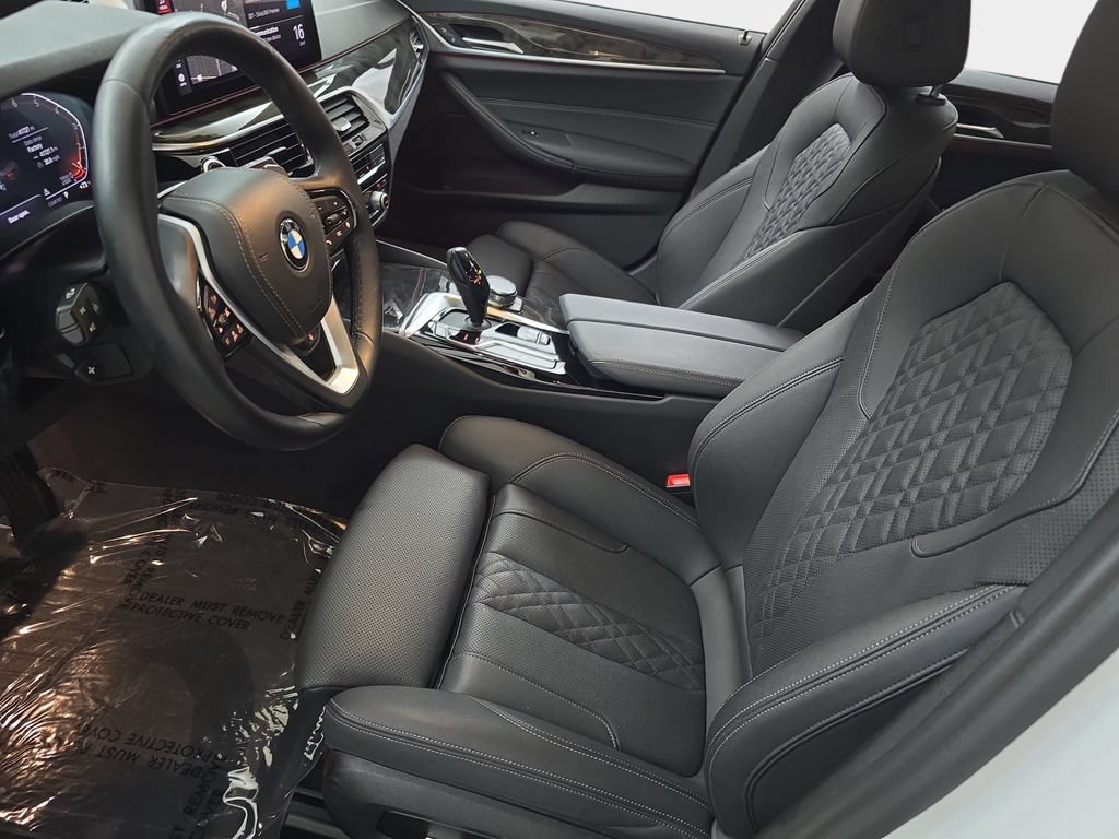Used 2023 BMW 530i xDrive AWD/4WD image 18
