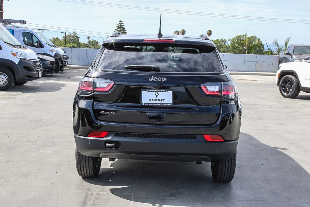 Used 2023 Jeep Compass Trailhawk w/ Trailhawk Elite Group AWD/4WD image 8