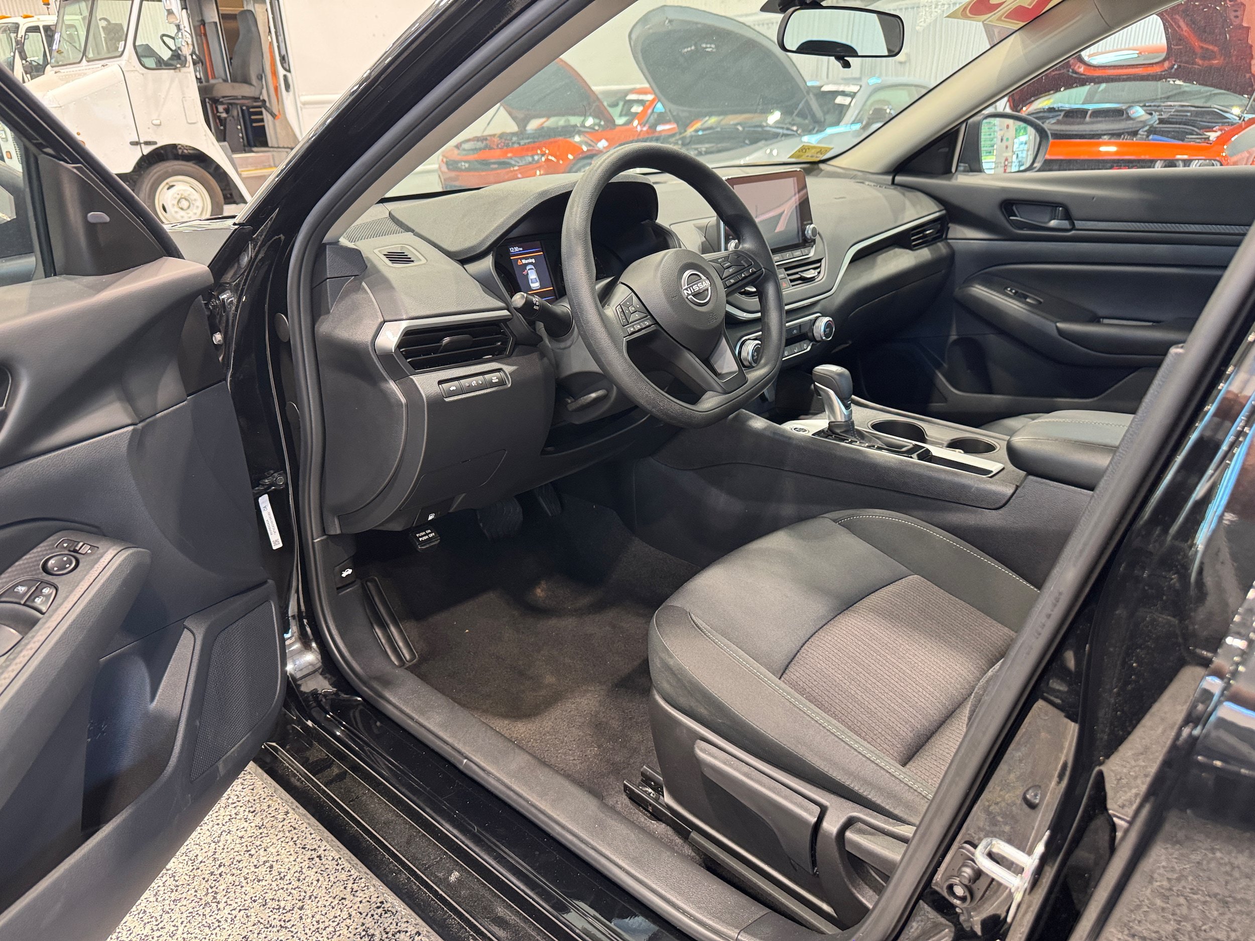 Used 2025 Nissan Altima 2.5 S FWD image 12
