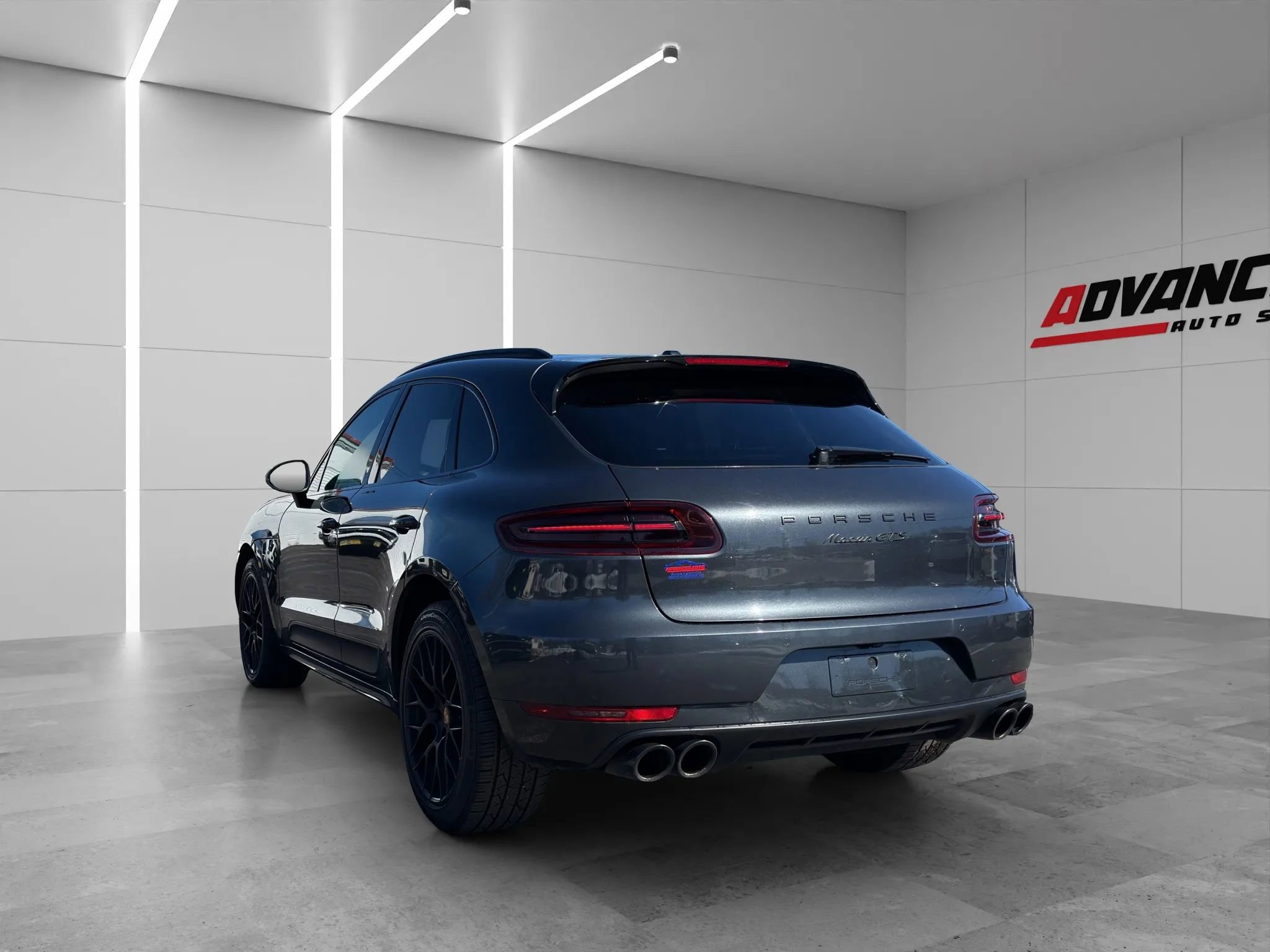 Used 2018 Porsche Macan GTS AWD/4WD image 4