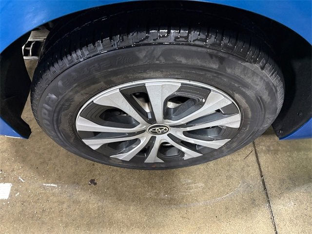 Used 2021 Toyota Prius LE w/ Carpet Mat Package (TMS) image 18