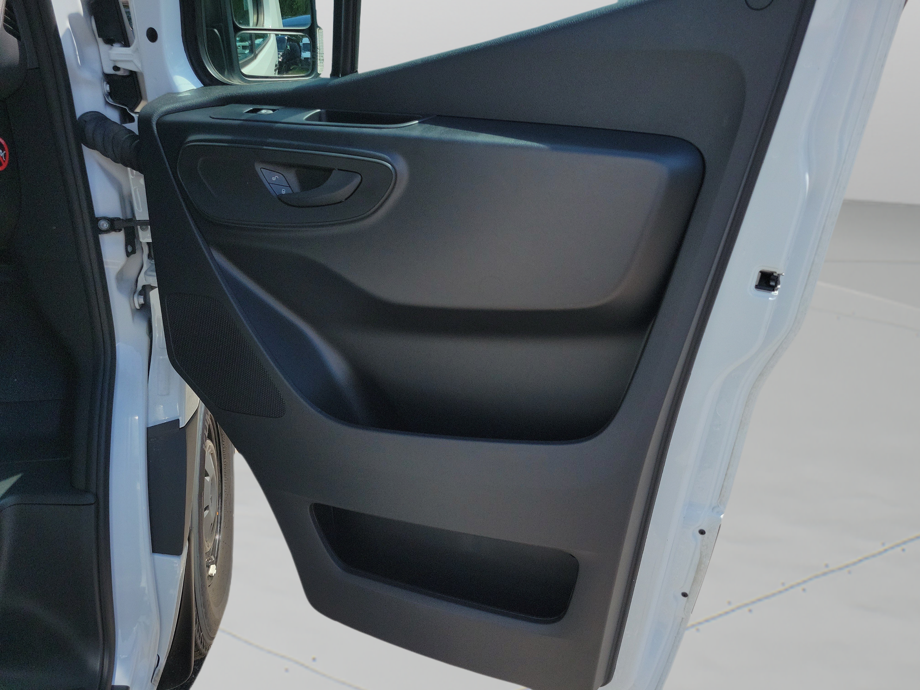New 2025 Mercedes-Benz Sprinter 2500 image 8