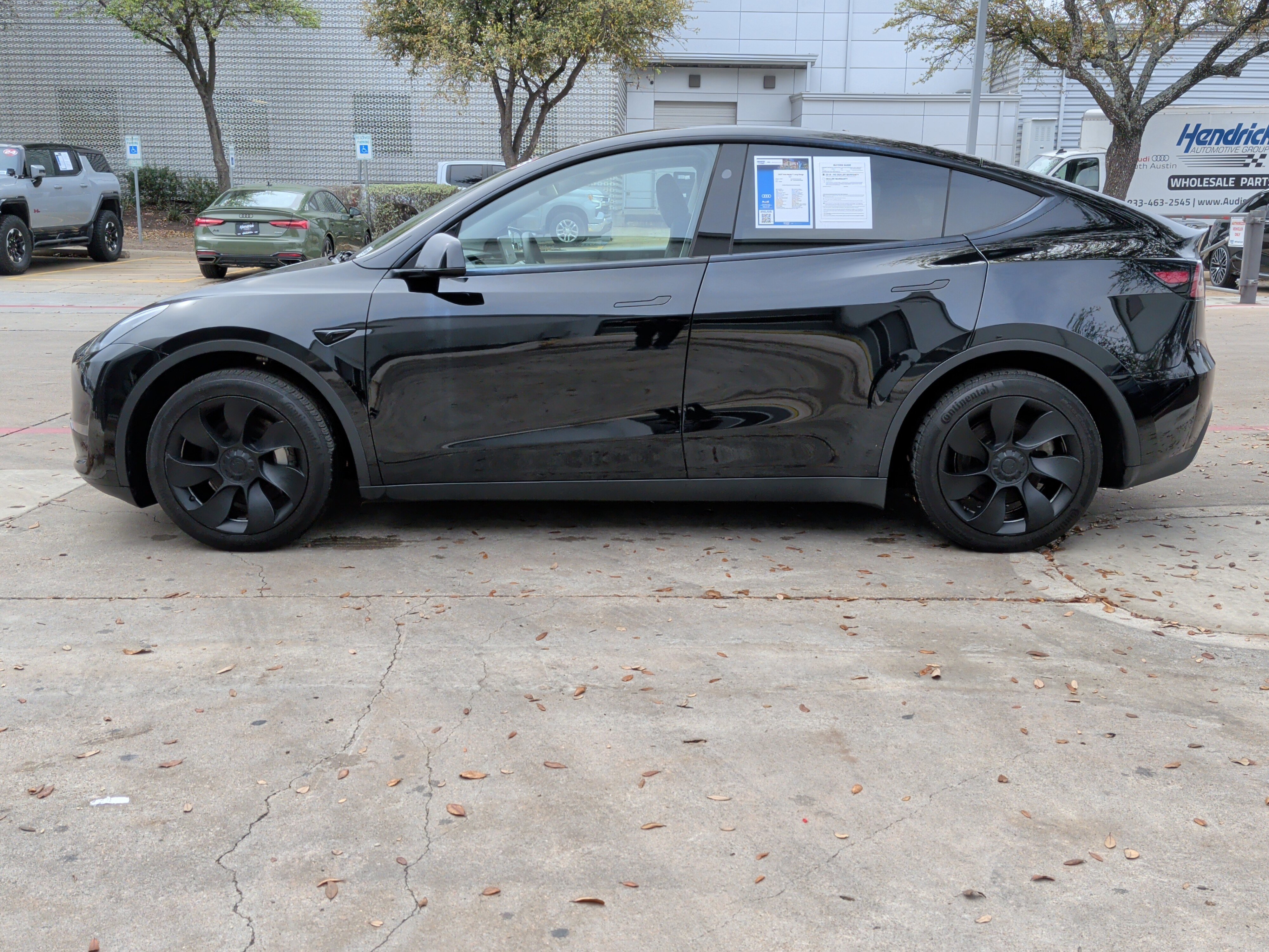 Used 2025 Tesla Model Y Long Range image 7
