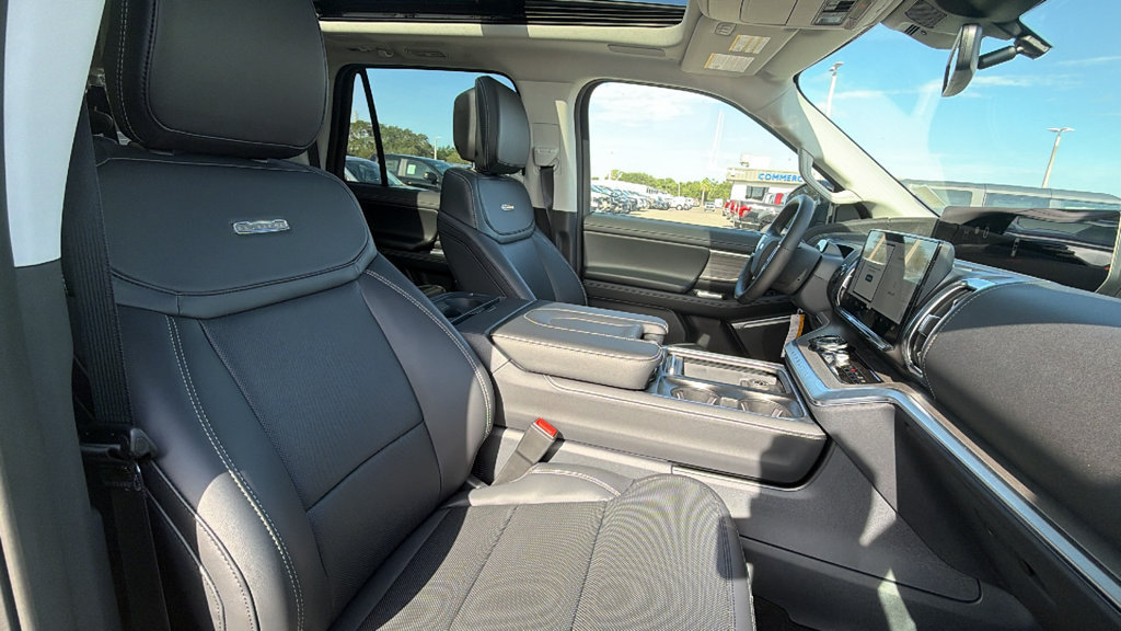 New 2027 Ford Expedition Max Platinum w/ Driver's Package RWD image 30