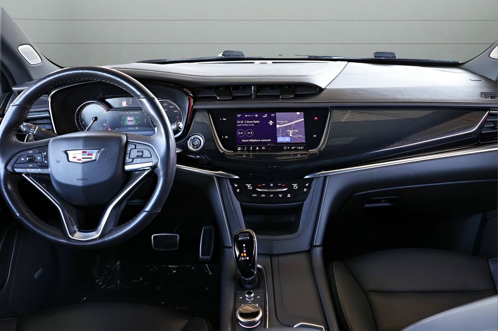 Used 2022 Cadillac XT6 Sport image 28