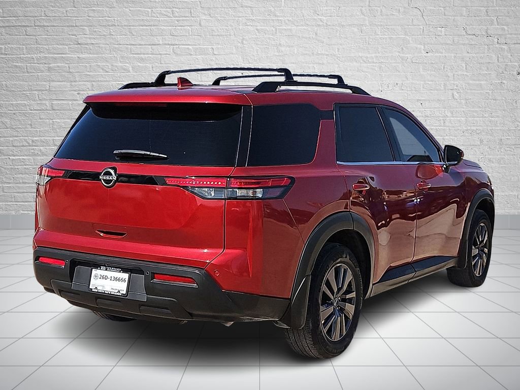 Used 2022 Nissan Pathfinder SV FWD image 4