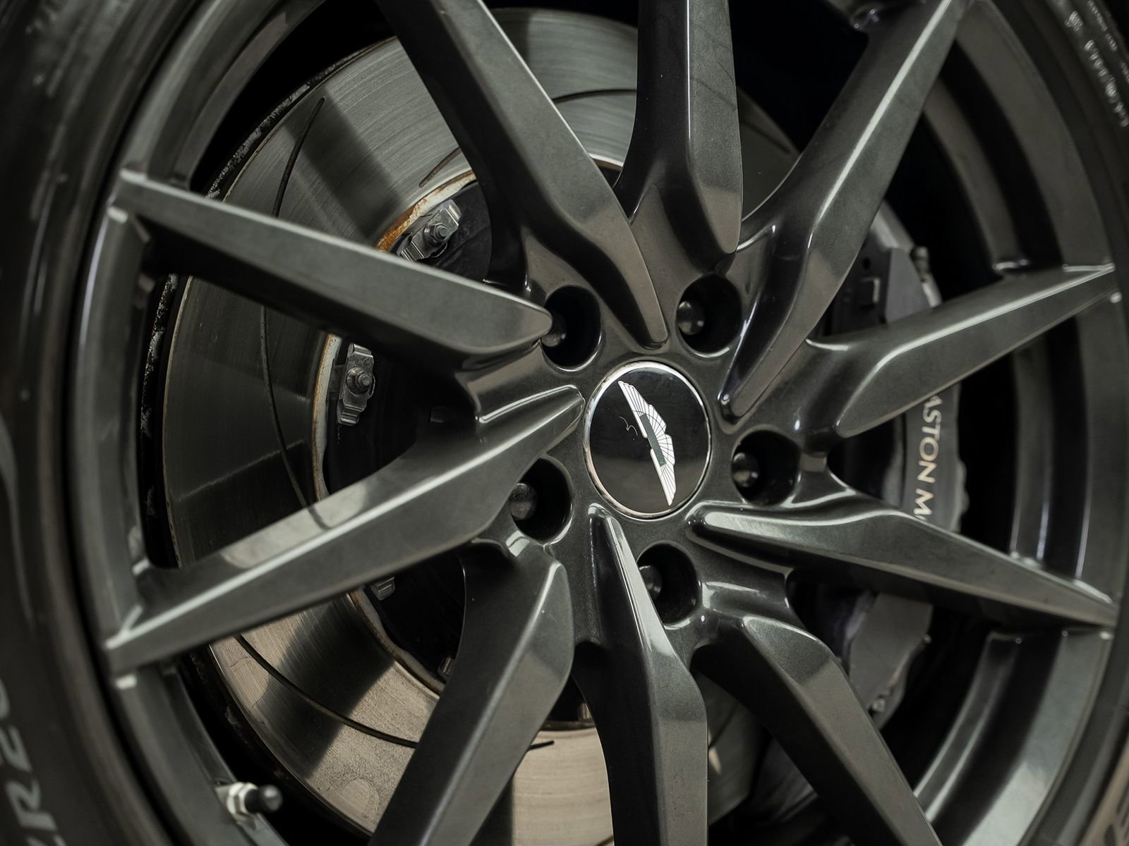 Used 2020 Aston Martin V8 Vantage Coupe RWD image 6