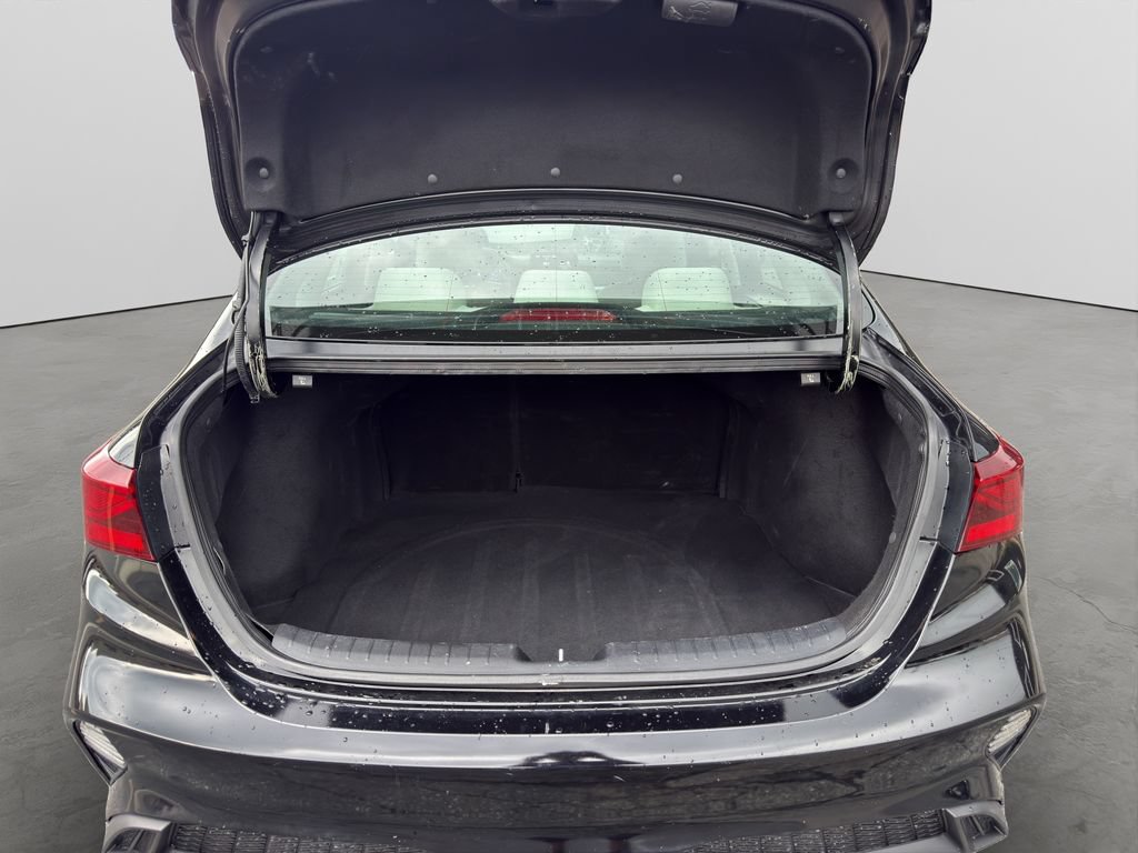 Used 2022 Kia Forte LXS FWD image 21