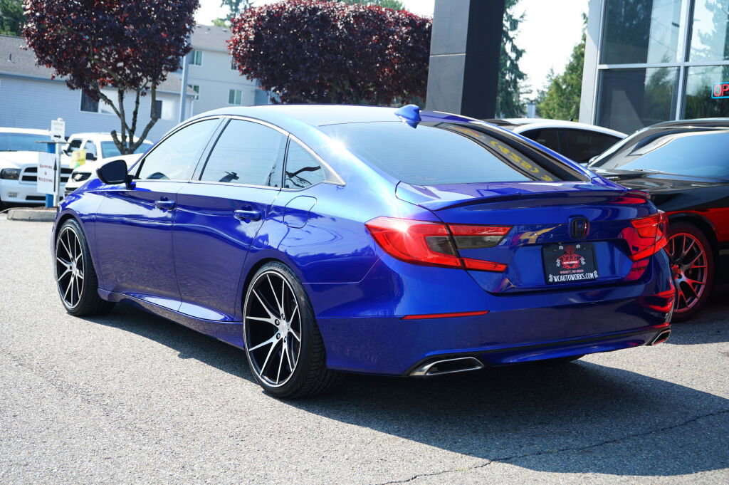 Used 2018 Honda Accord Sport image 3