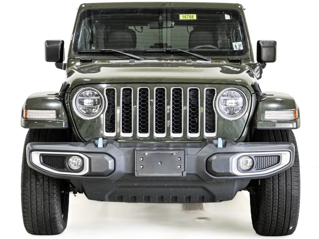 Used 2022 Jeep Wrangler Unlimited Sahara w/ Cold Weather Group AWD/4WD image 2