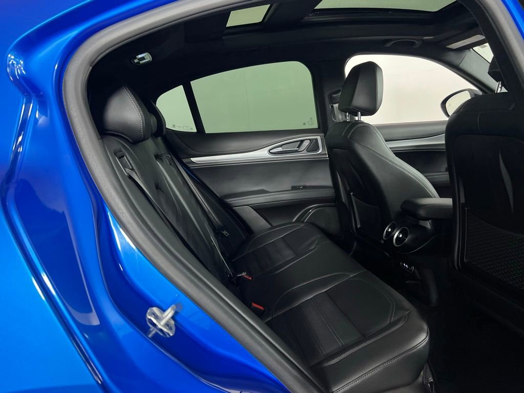 Used 2024 Alfa Romeo Stelvio Veloce image 30