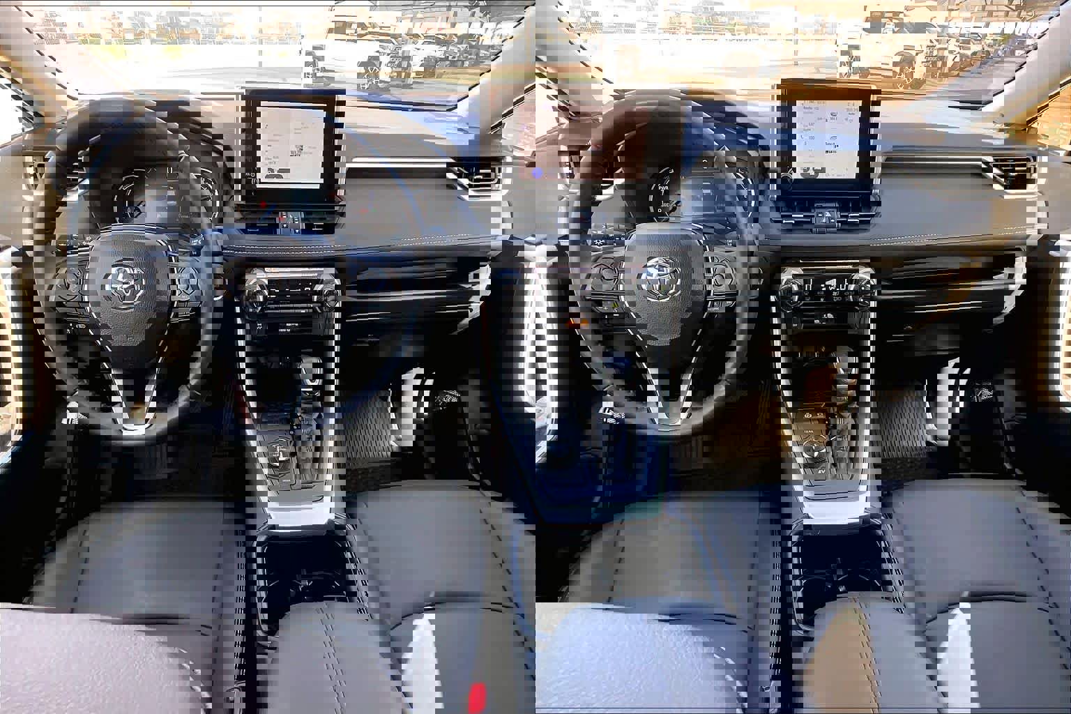 Used 2025 Toyota RAV4 XLE Premium image 15