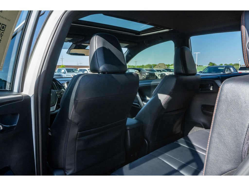 Used 2018 Toyota RAV4 SE w/ All Weather Liner Package image 14