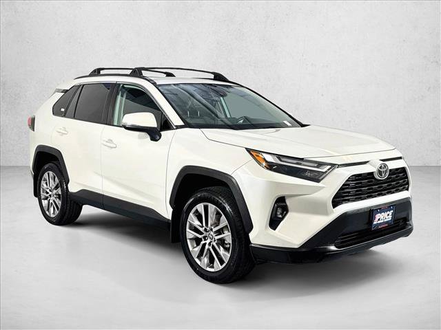 Used 2022 Toyota RAV4 XLE Premium AWD/4WD image 3