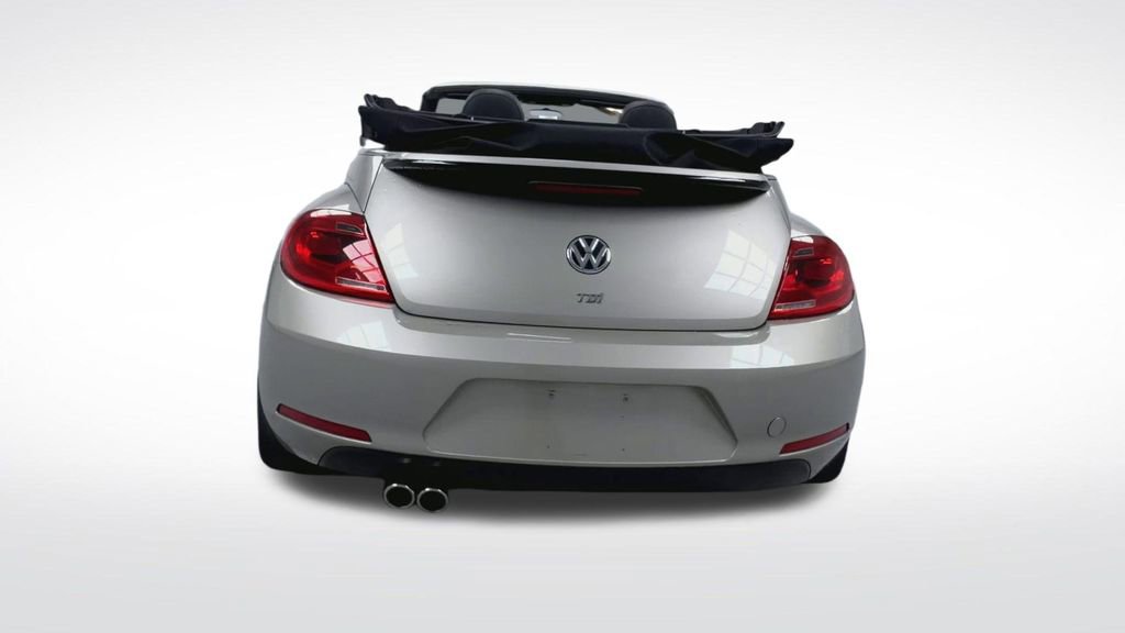 Used 2015 Volkswagen Beetle TDI image 18