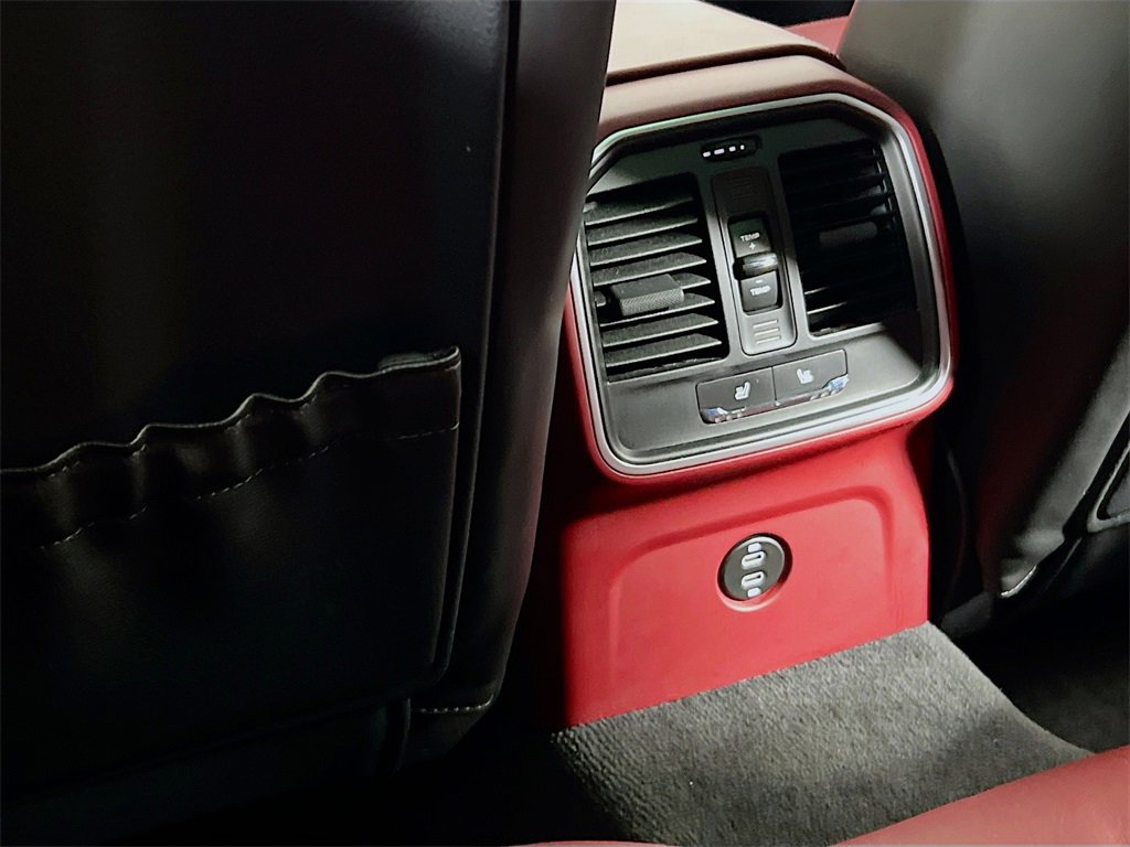 Used 2022 Porsche Macan GTS image 26