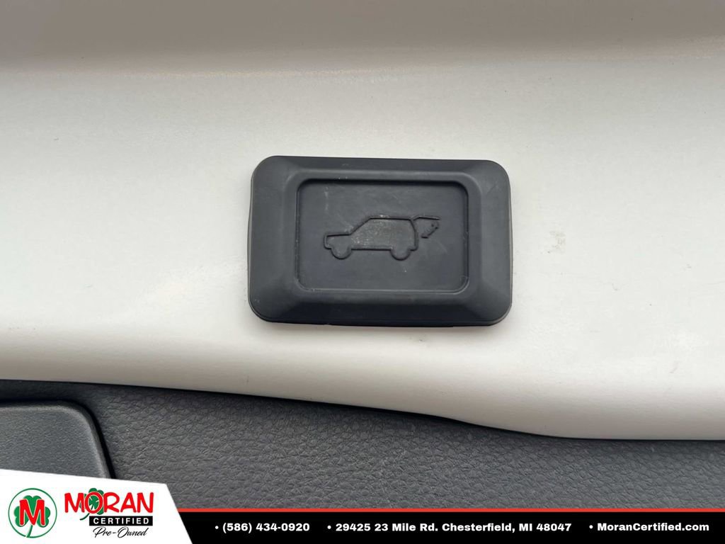 Used 2023 Toyota RAV4 XLE w/ Convenience Package AWD/4WD image 13