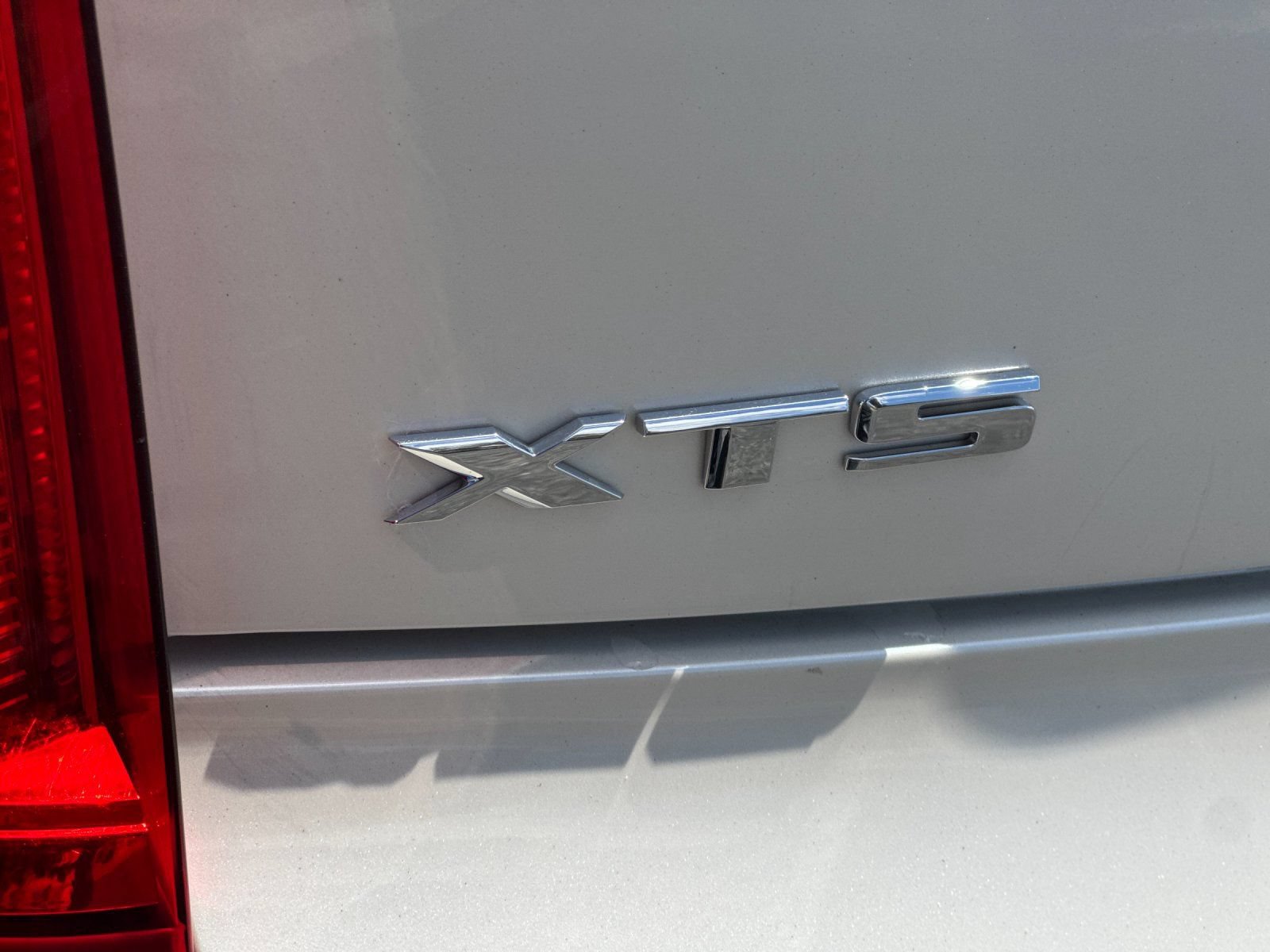 Used 2014 Cadillac XTS Platinum FWD image 25