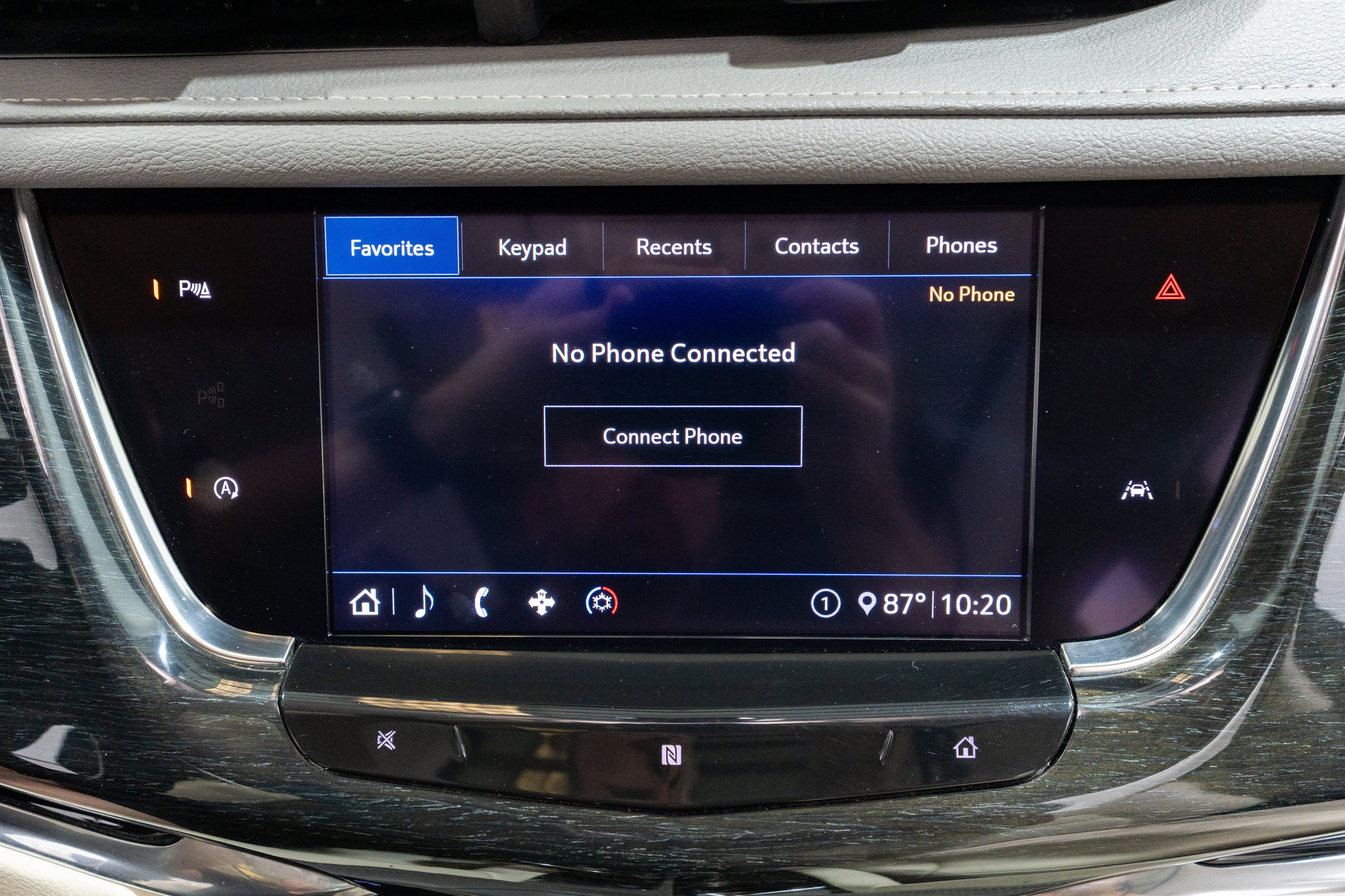 Used 2020 Cadillac XT6 Premium Luxury w/ LPO, Floor Liner Package AWD/4WD image 19