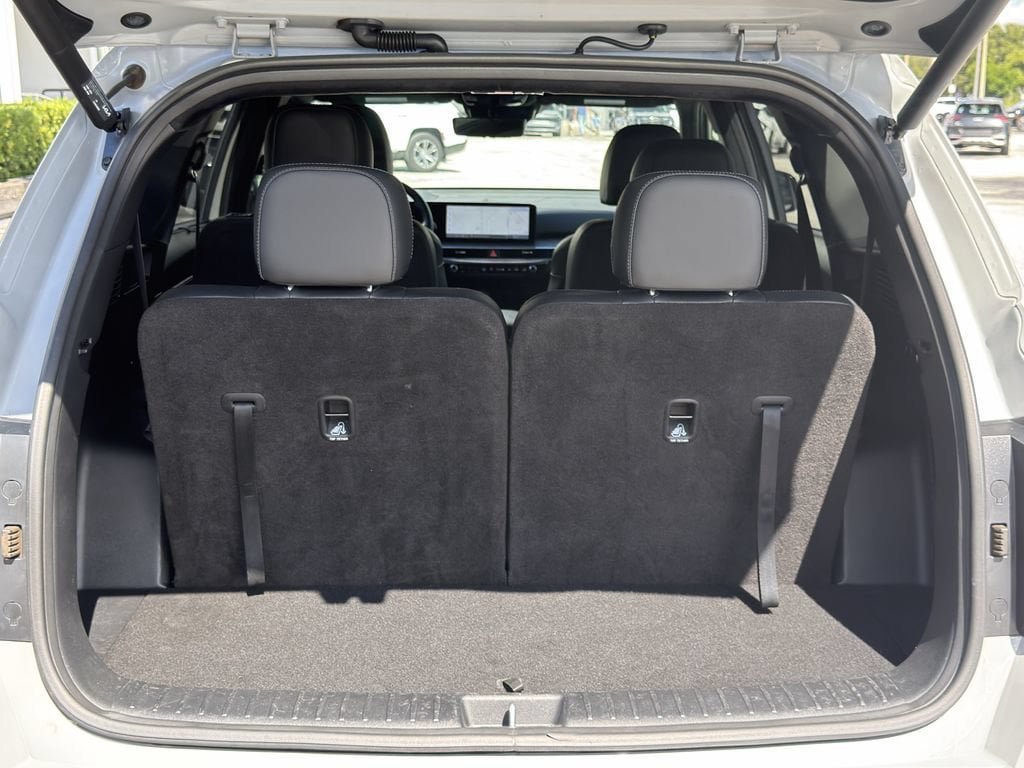 Certified 2025 Kia Sorento SX Prestige AWD/4WD image 12