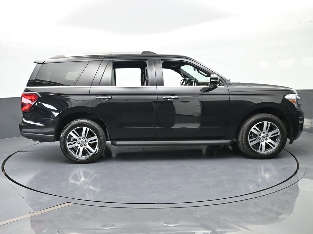Used 2024 Ford Expedition Limited image 7