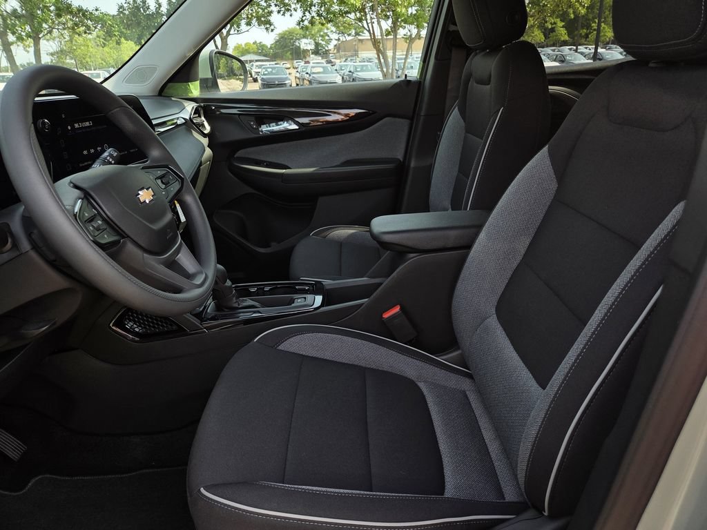 New 2026 Chevrolet TrailBlazer LT FWD image 16