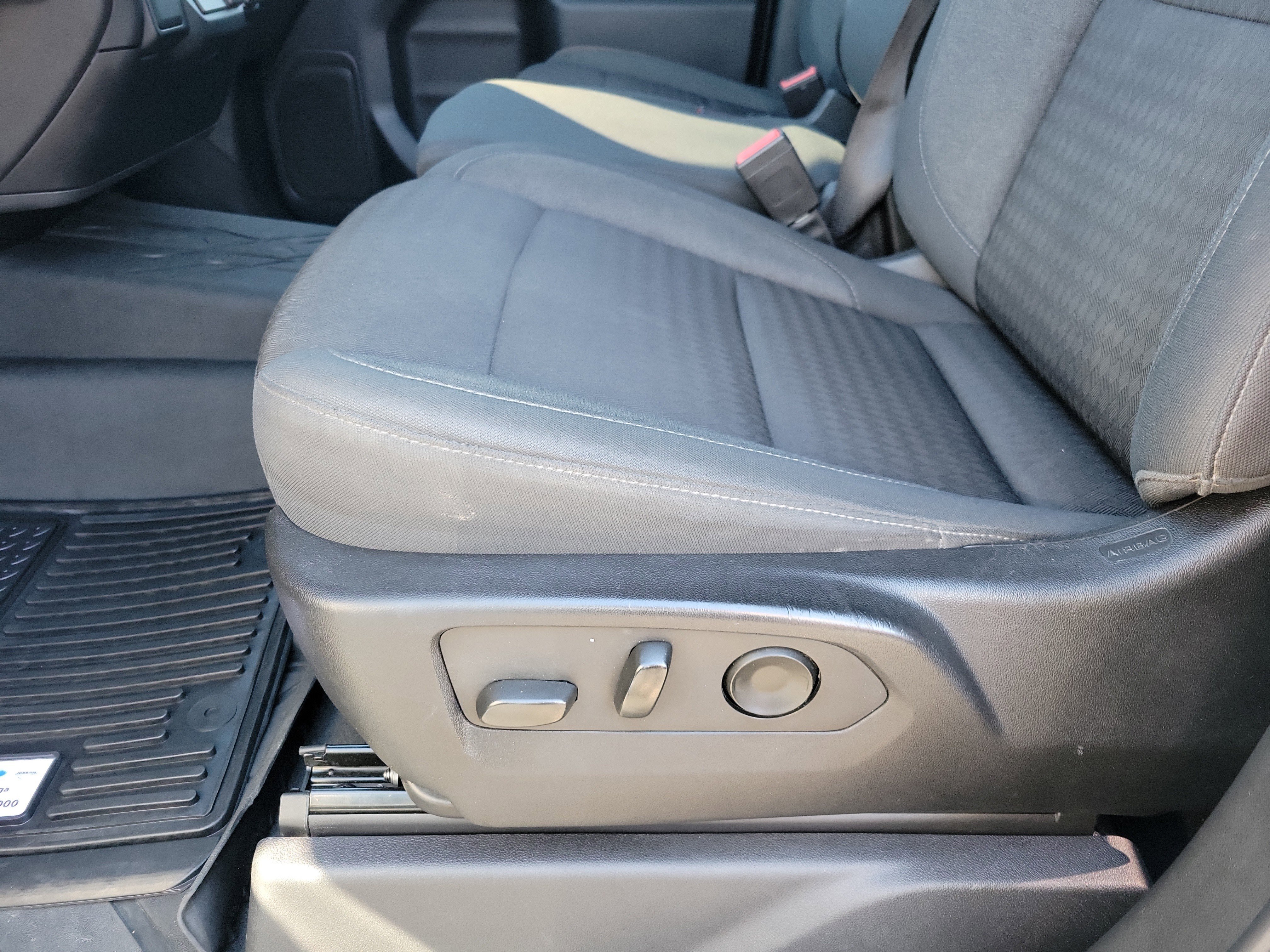 Used 2022 Chevrolet Silverado 1500 Custom image 5