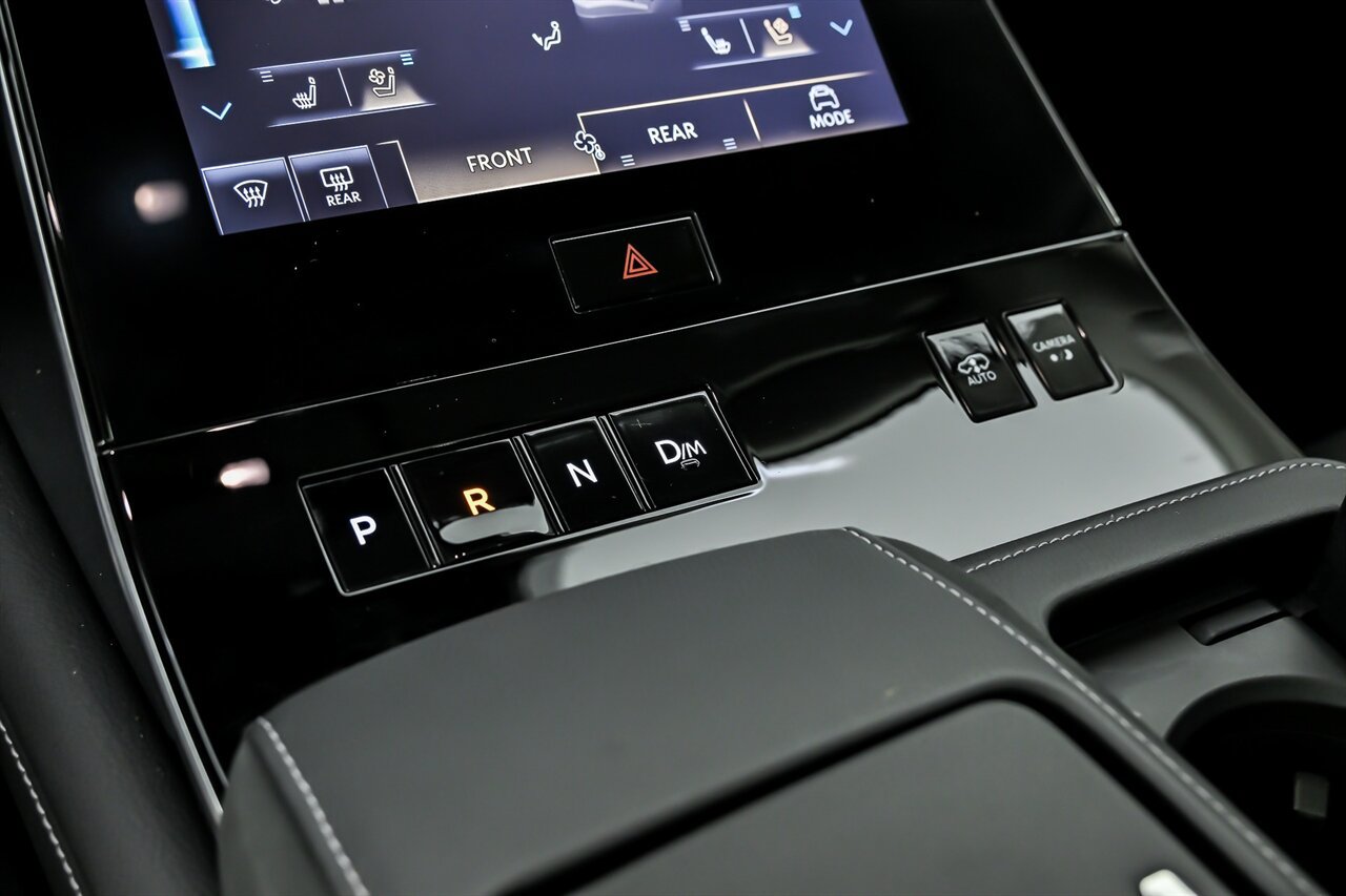 Used 2025 INFINITI QX80 Sensory AWD/4WD image 31