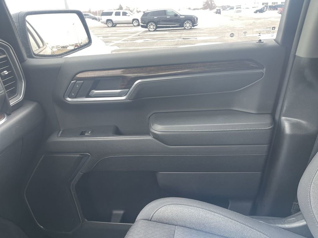 Used 2023 GMC Sierra 1500 Elevation image 32