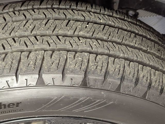 Used 2025 Jeep Wrangler Unlimited Sahara w/ Safety Group image 9