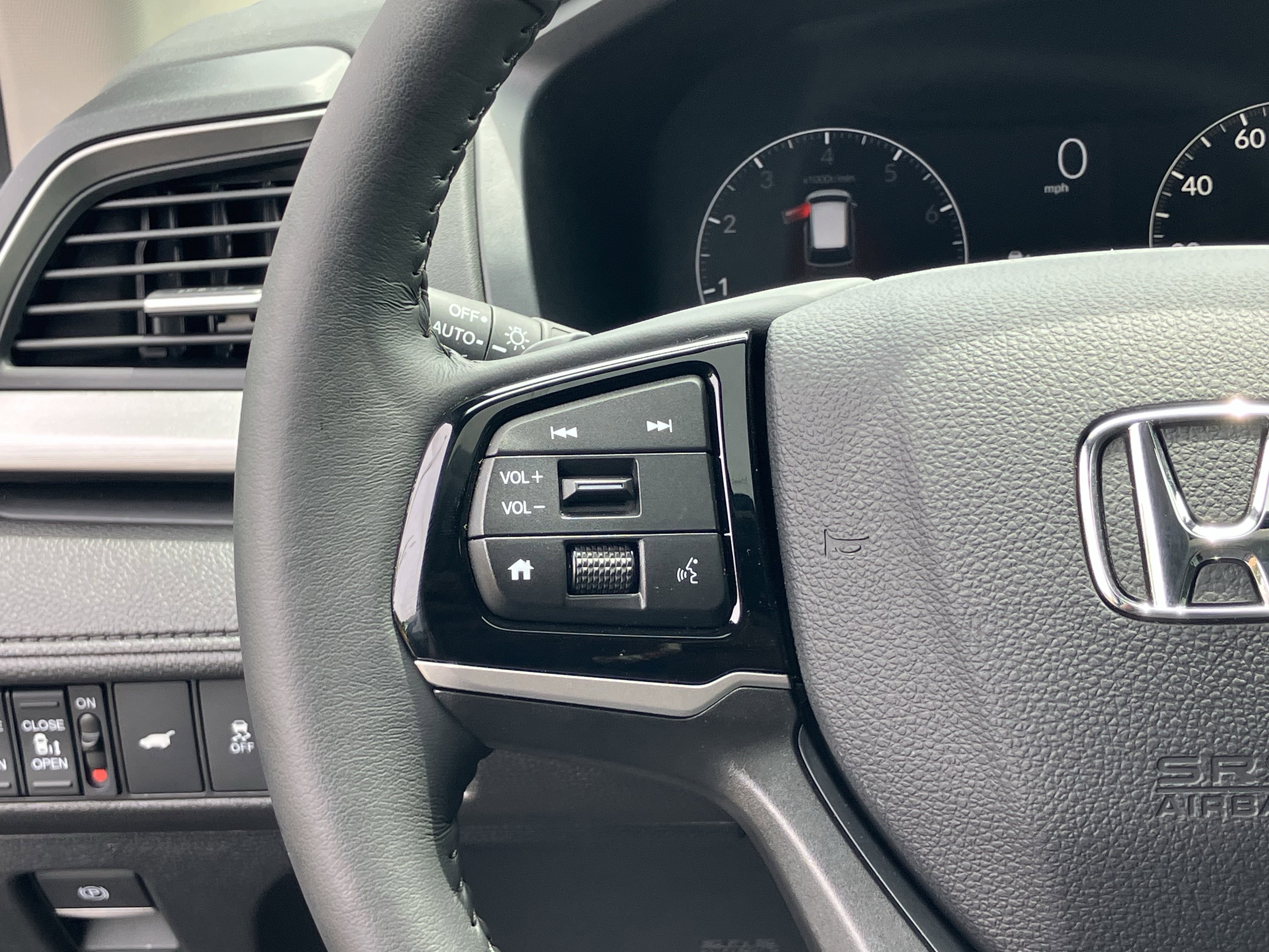 Used 2026 Honda Odyssey EX-L image 21