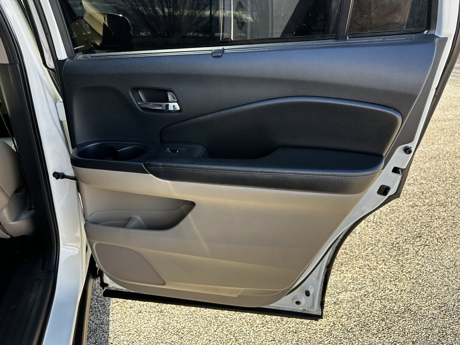 Used 2016 Honda Pilot Touring image 17