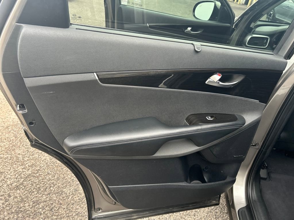 Used 2019 Kia Sorento EX w/ EX Touring Package image 25