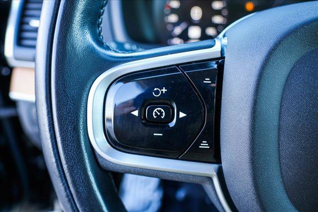 Used 2022 Volvo XC90 T8 Inscription Expression w/ Climate Package image 14