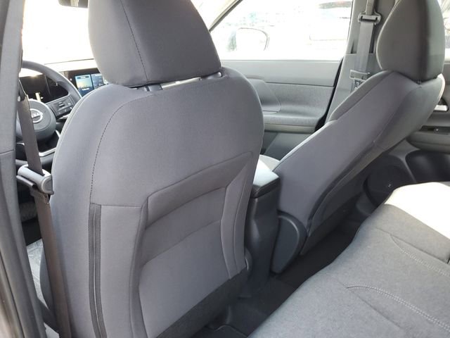 New 2026 Nissan Kicks SV w/ Cold Weather Package AWD/4WD image 18