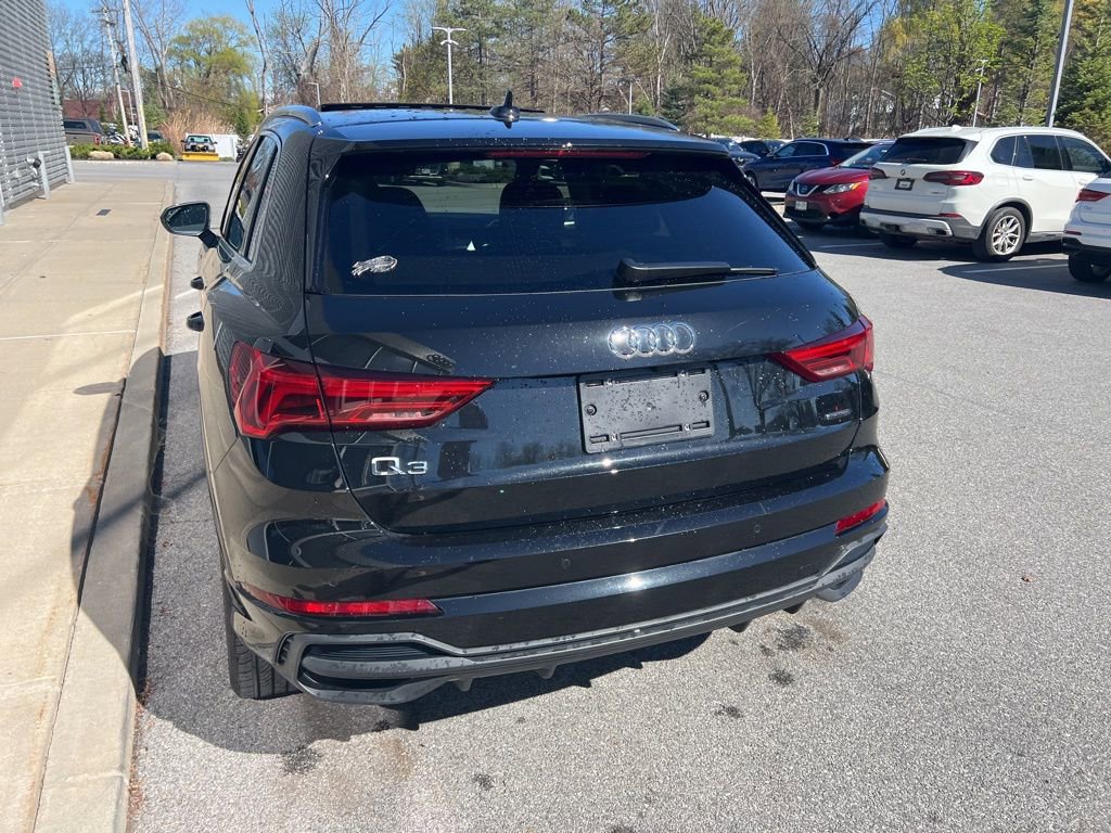 Used 2023 Audi Q3 2.0T Premium w/ Convenience Package image 31