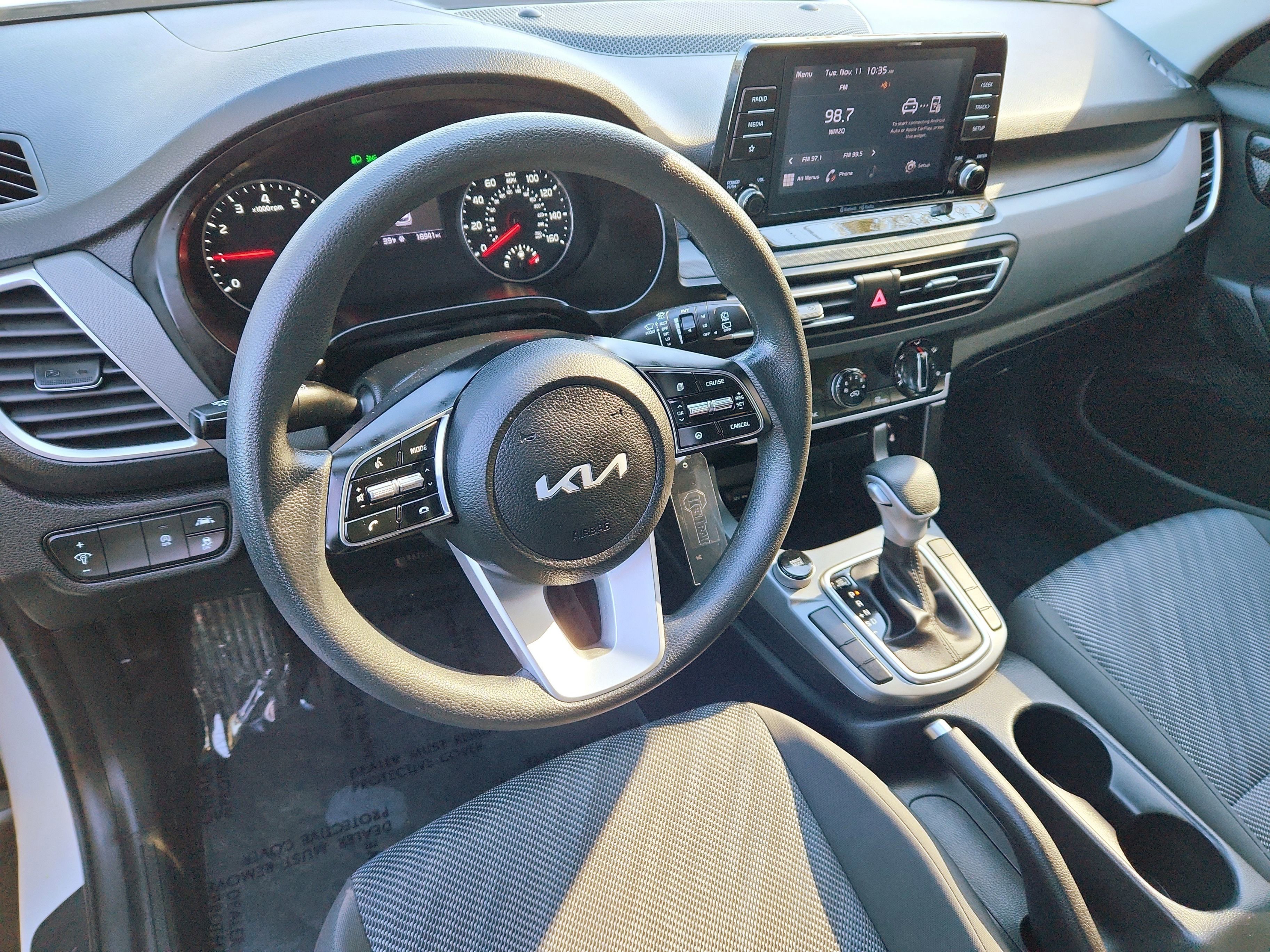 Used 2023 Kia Seltos LX image 14