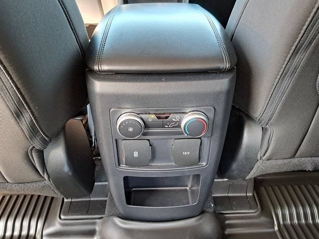 Used 2021 Ford Explorer XLT AWD/4WD image 26