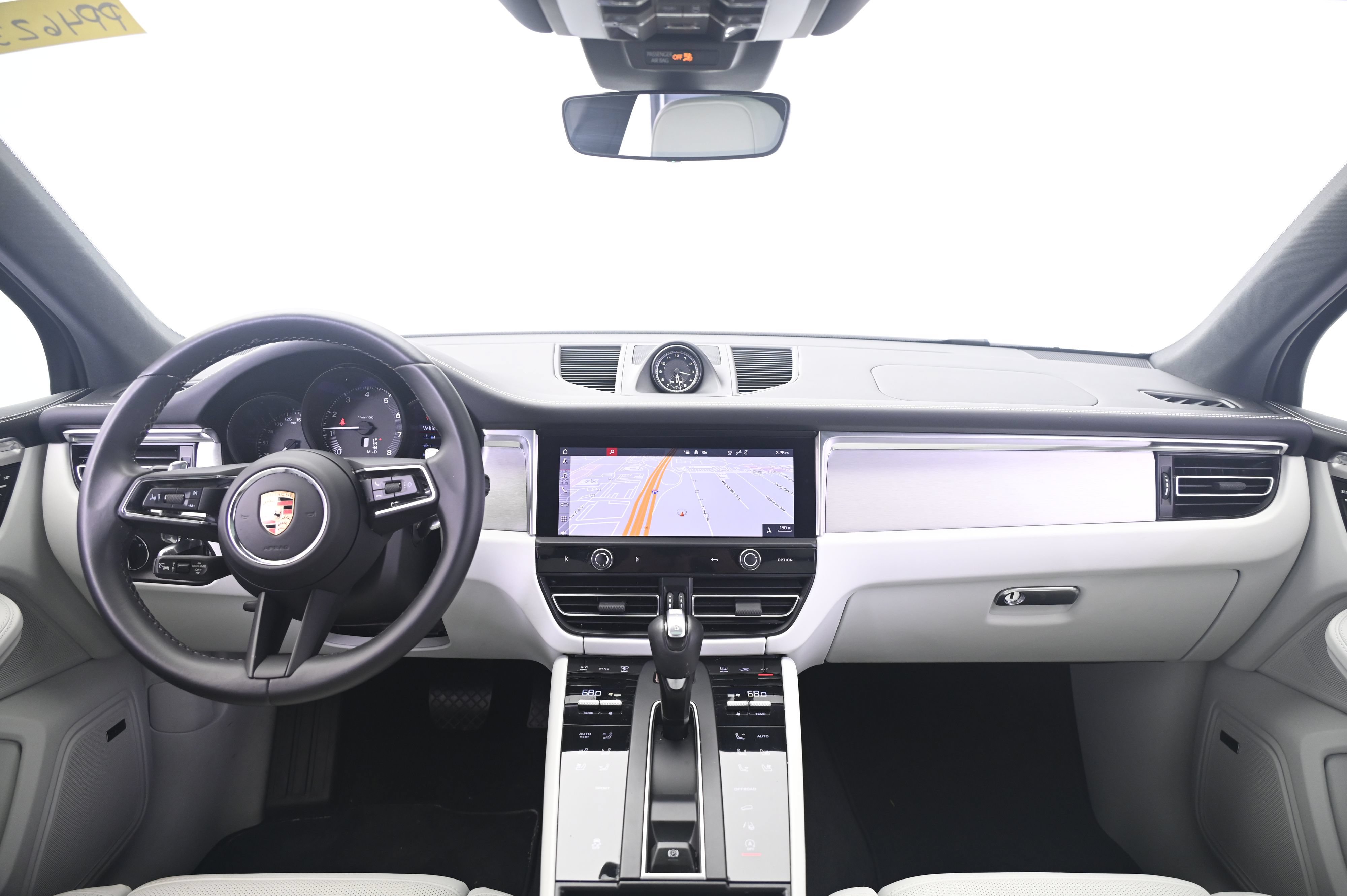 Certified 2023 Porsche Macan AWD/4WD image 31