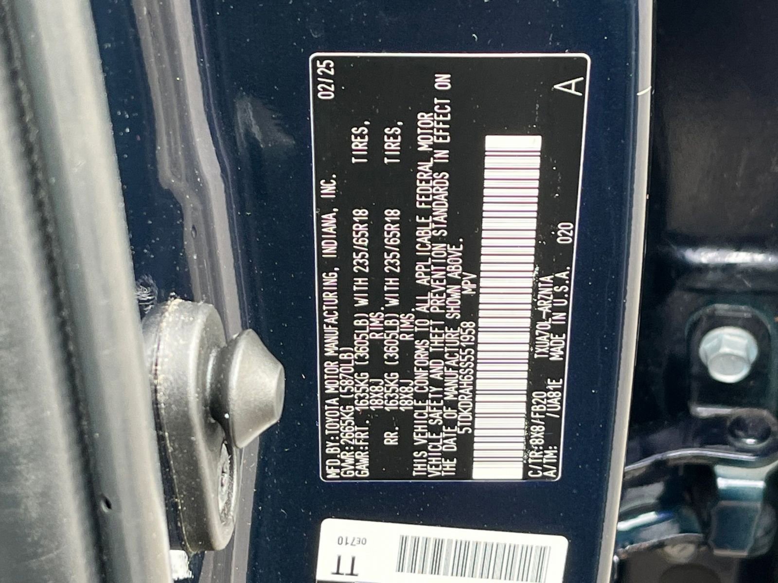 Used 2025 Toyota Highlander LE FWD image 31