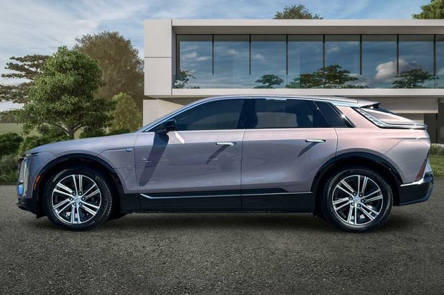 Certified 2024 Cadillac Lyriq Luxury RWD image 7