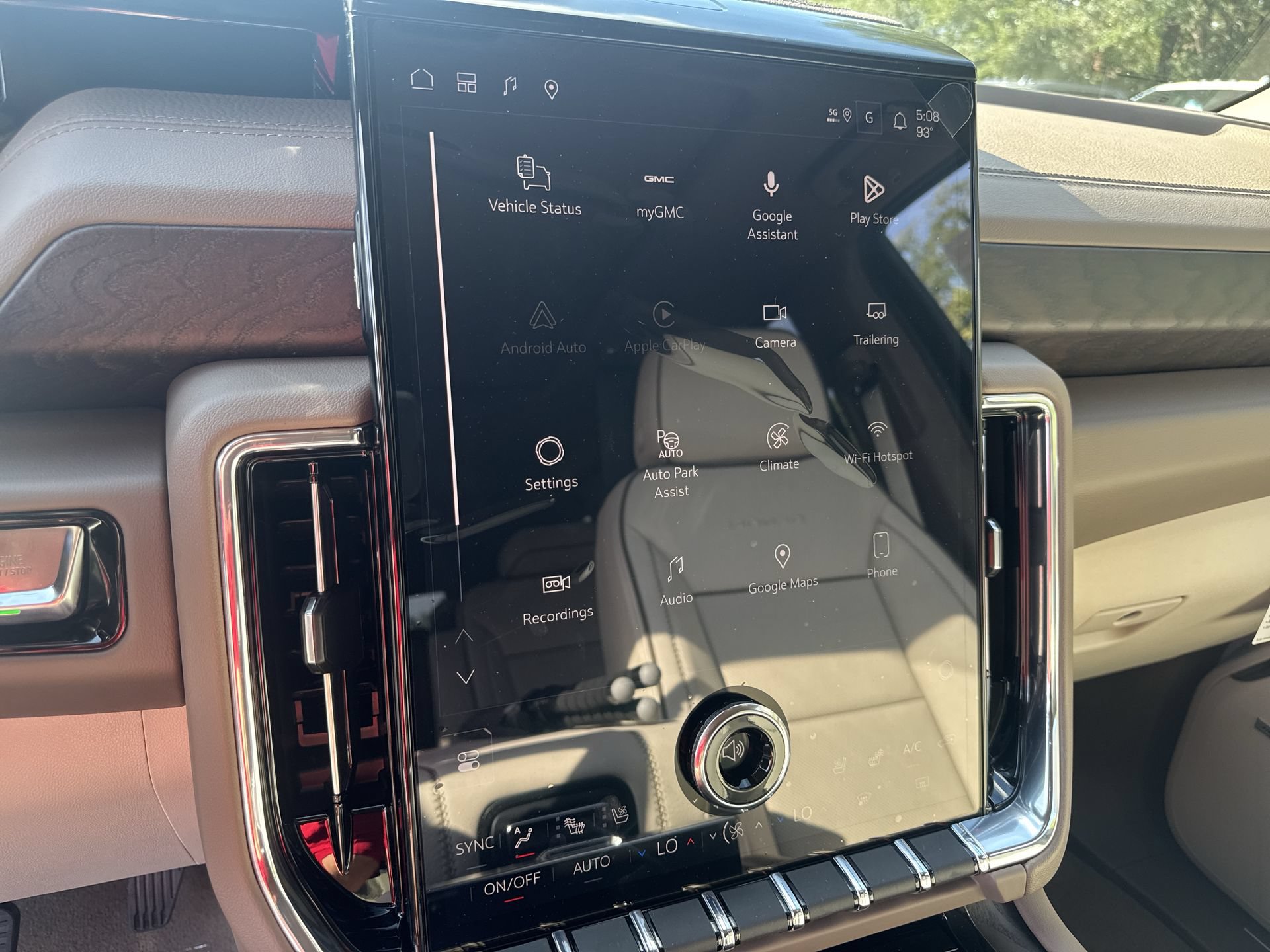 New 2026 GMC Yukon XL Denali w/ Denali Reserve Package AWD/4WD image 12