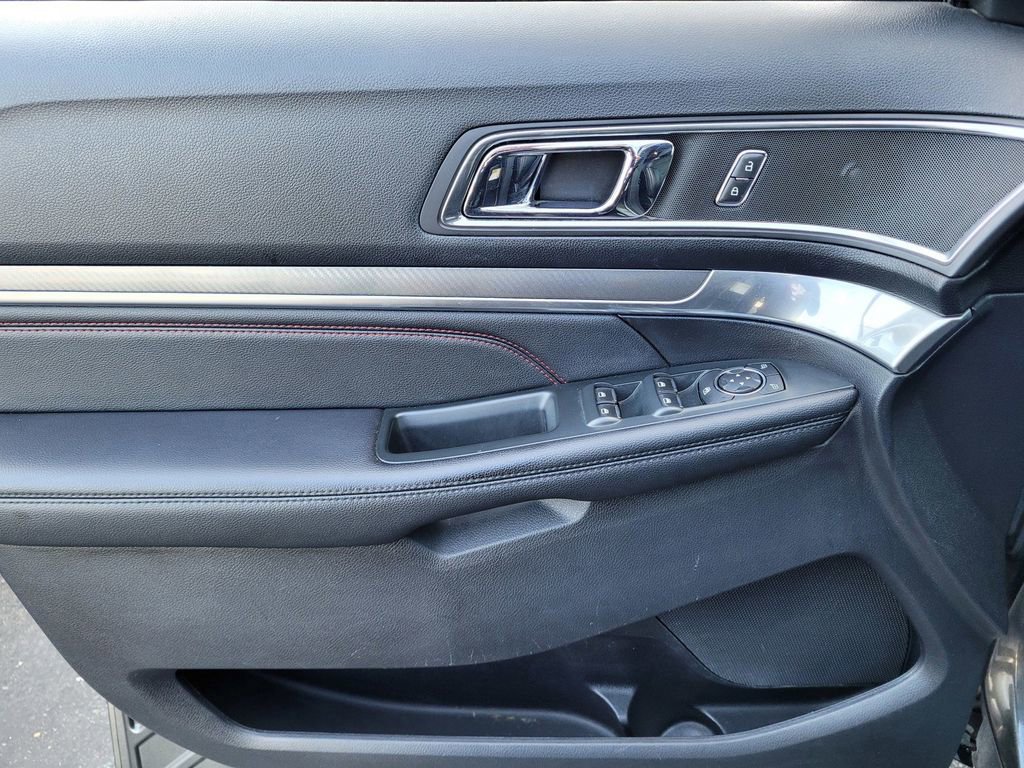 Used 2019 Ford Explorer Sport image 22
