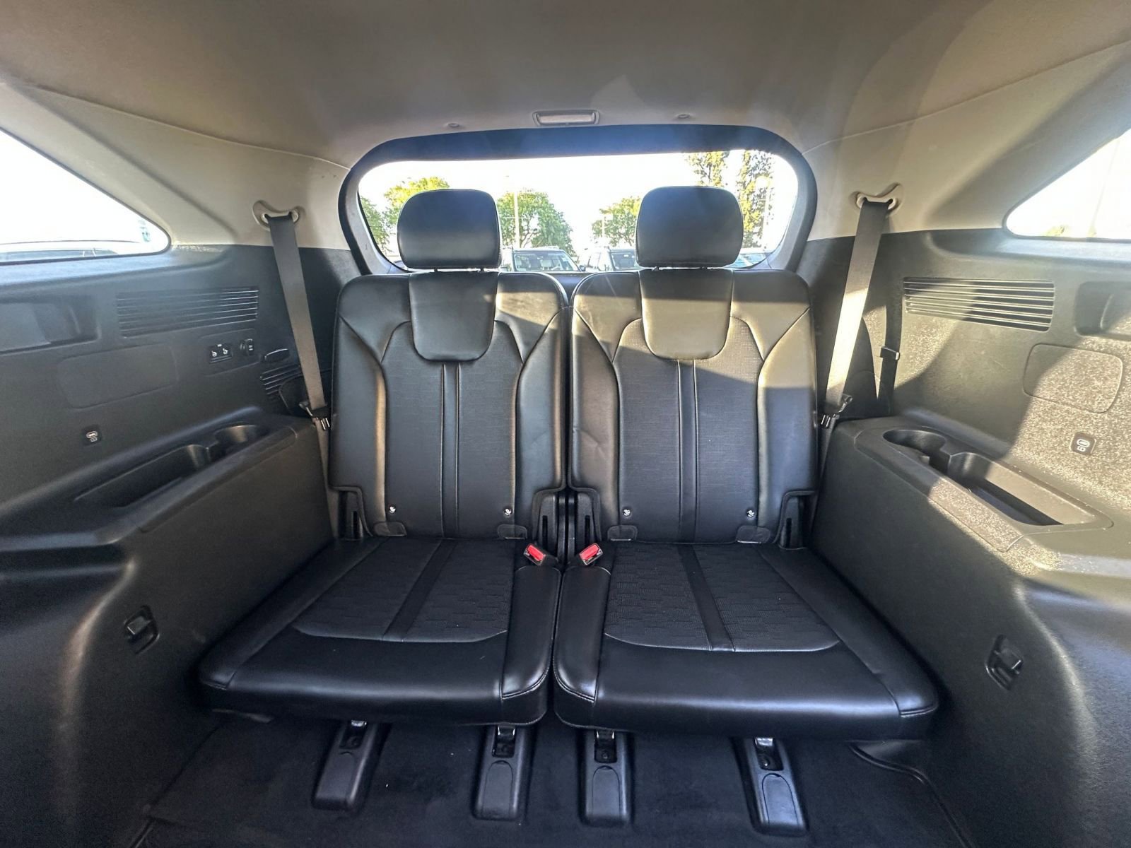 Used 2024 Kia Sorento S image 29