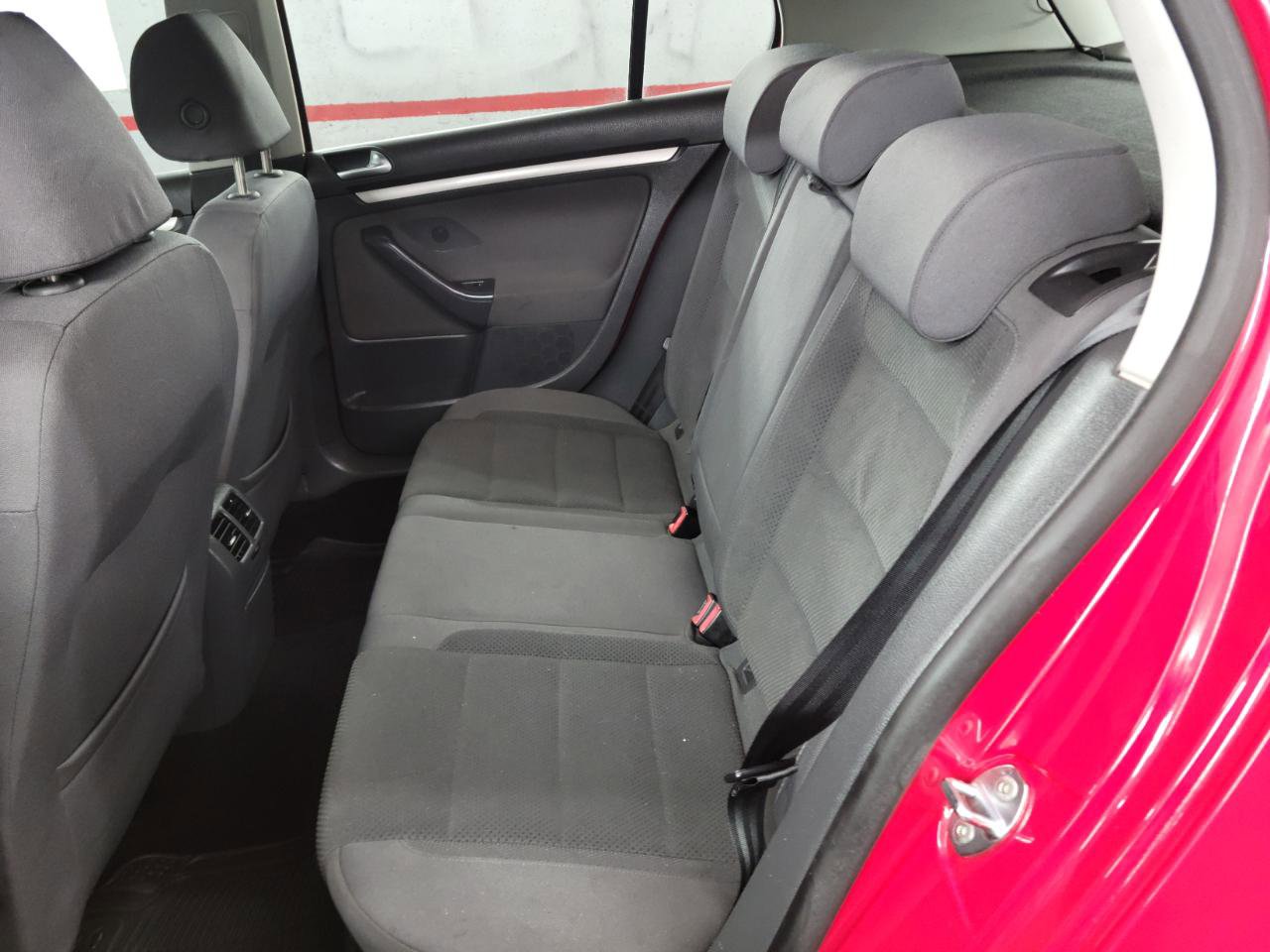 Used 2009 Volkswagen Rabbit S image 8