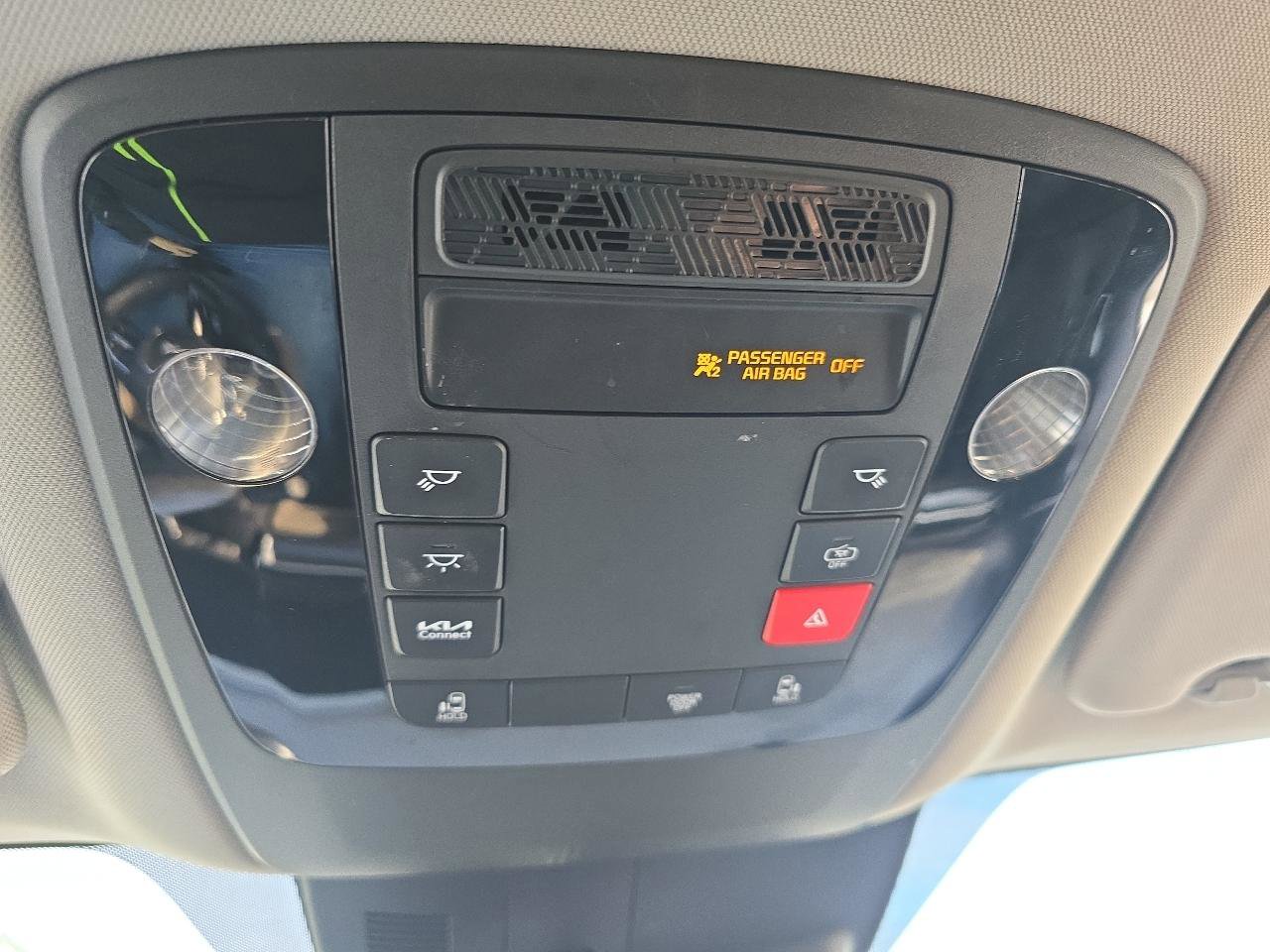 Used 2025 Kia Carnival FWD image 44